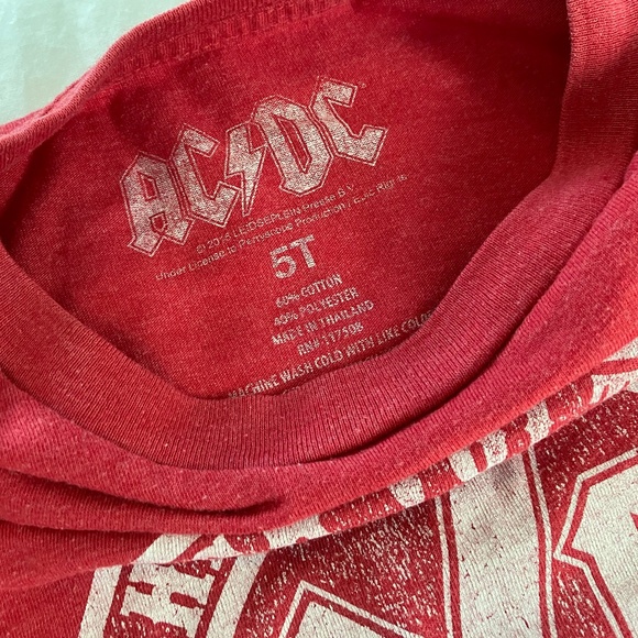 ⭐️ 3/$21 - Kids red AC/DC T-shirt, size 5T - Picture 3 of 5